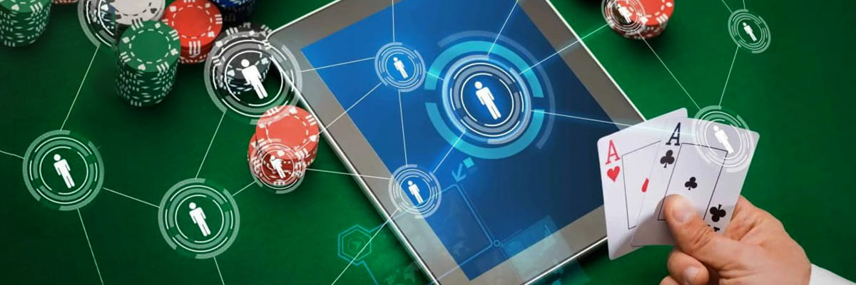 Ek333 casino montage with game tiles and live dealer scenes